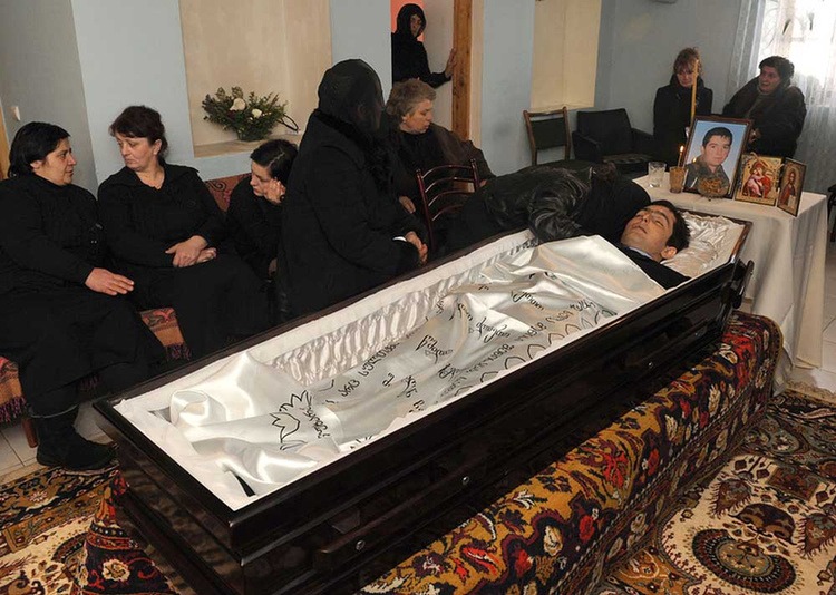 Hallanak minket a halottak? Íme a tudományos válasz