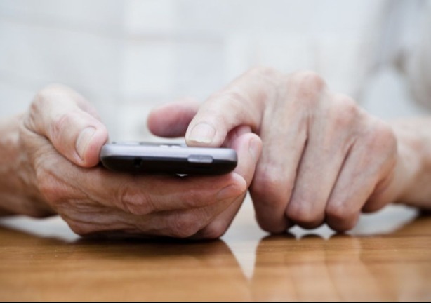 Óriási hír - INGYEN kap minden nyugdíjas, így lehet igényelni!