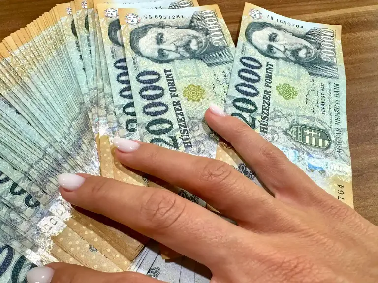 Minimálbér 2026: ennyivel nőhet a nettó fizetés – jön a 9%-os adó