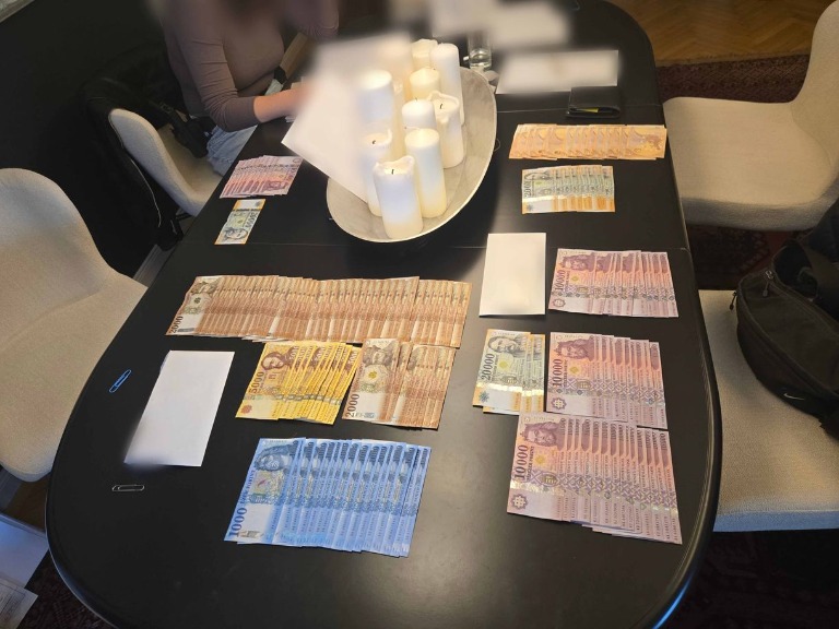 Több száz millió forint kenőpénzt foglaltak le egy budapesti kórház belgyógyászatán