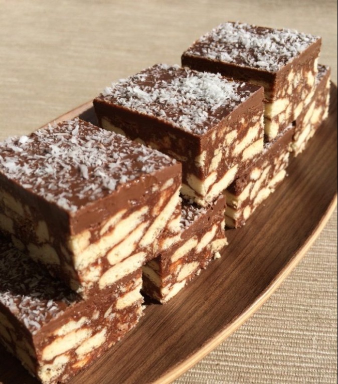 A kedvenc csokoládés kekszkockánk – édes finomság sütés nélkül!