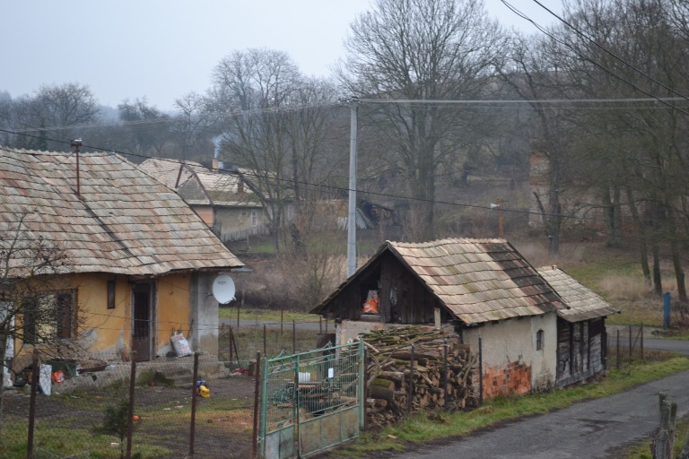 Felmérés: a magyarok majdnem fele nyomorog vagy a nyomor szélén áll
