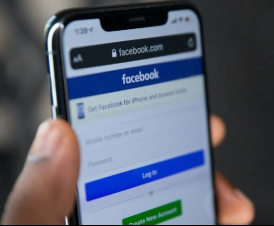 Üzent a facebook és az instagram anyacége a leállással kapcsolatban: eddig ezt lehet tudni a problémáról!