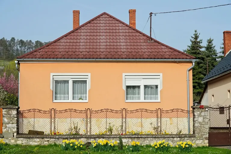 Ez a Kádár-kocka házak nagy hibája