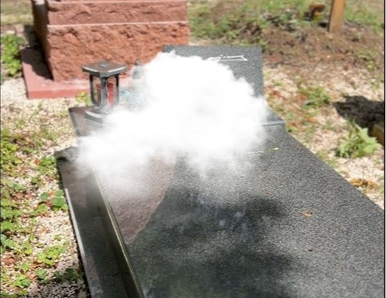 Kilenc éve nincs köztünk Bajor Imre, döbbenetes, így néz ki most a sírja – képek