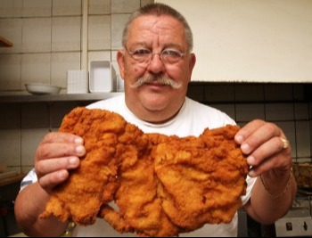 Új őrület a konyhában! Elképesztően finom ez az új rántott hús recept