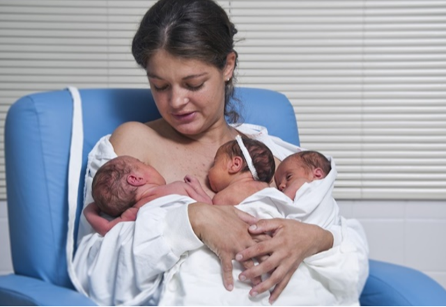 Több műtét és kemoterápia után megszülettek a 3-as ikreim, másnap az orvosok rossz hírrel